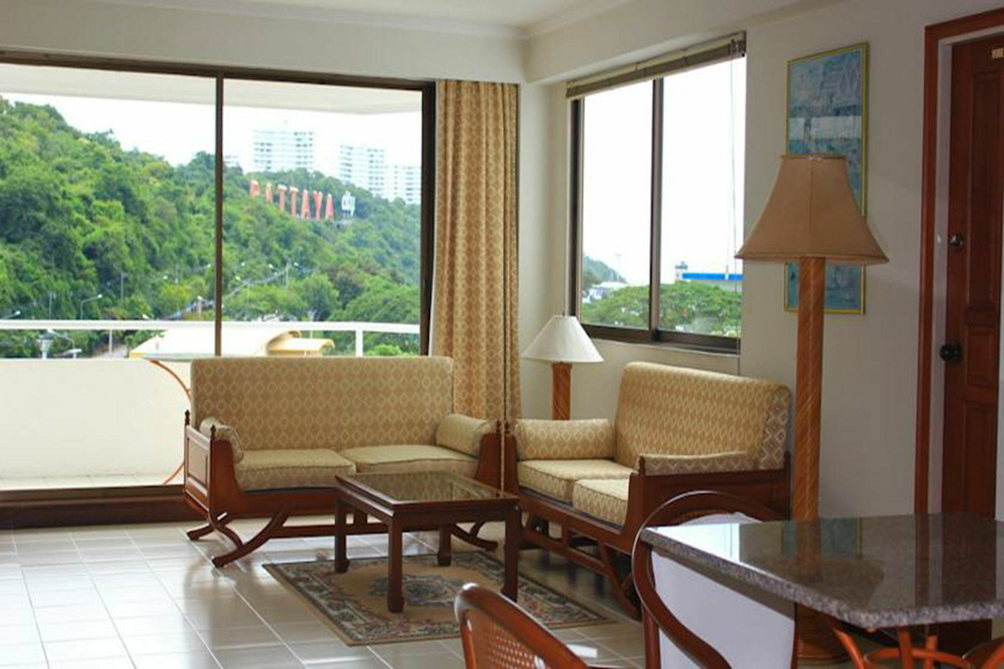 The Monaco Residence Pattaya Zewnętrze zdjęcie